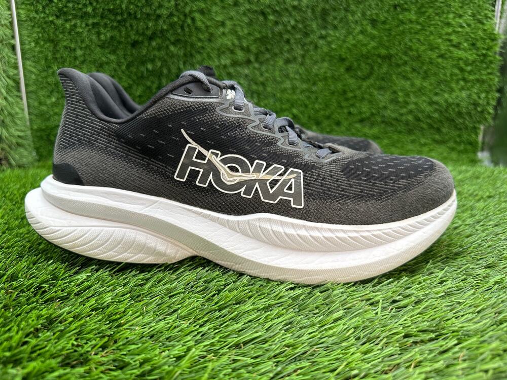 Hoka One One Mach 6 1147790-BWHT Athletic Sneaker Men's 8.5D Black Jacquard Gym